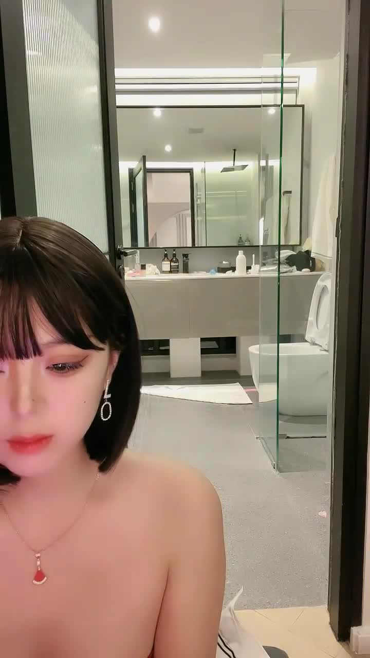  (40)