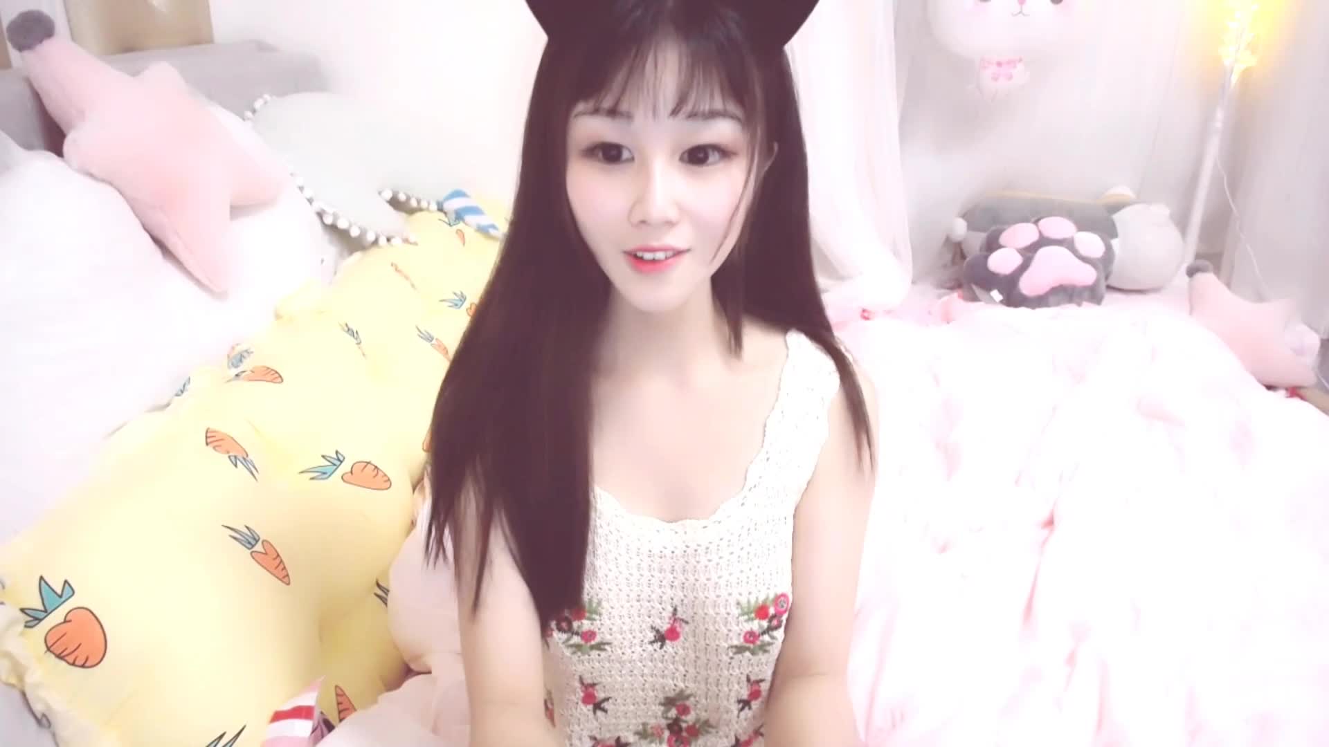 CB站~国人萝莉主播【twswag_Maywswag_June】直播诱惑~勾引诱人【33V】 (9)