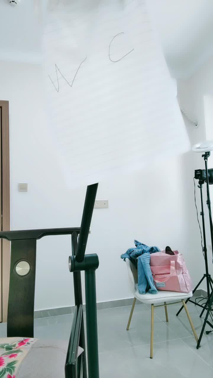  (12)