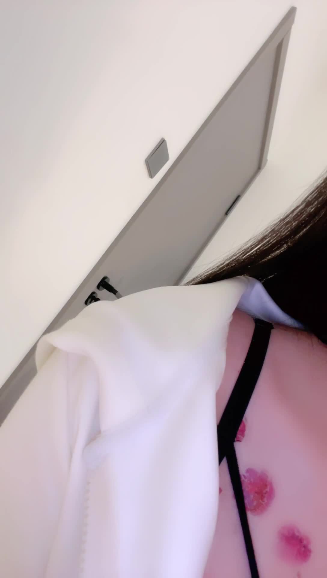  (1)