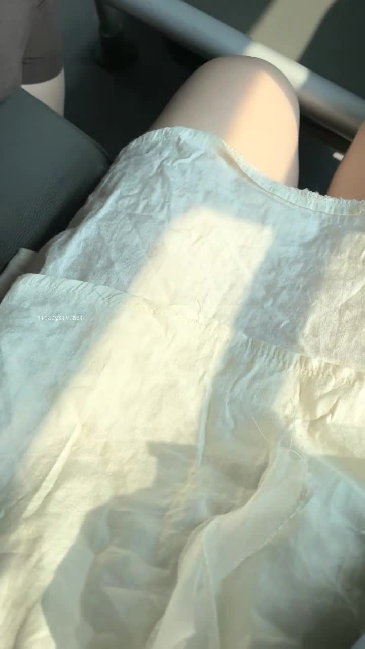  (11)