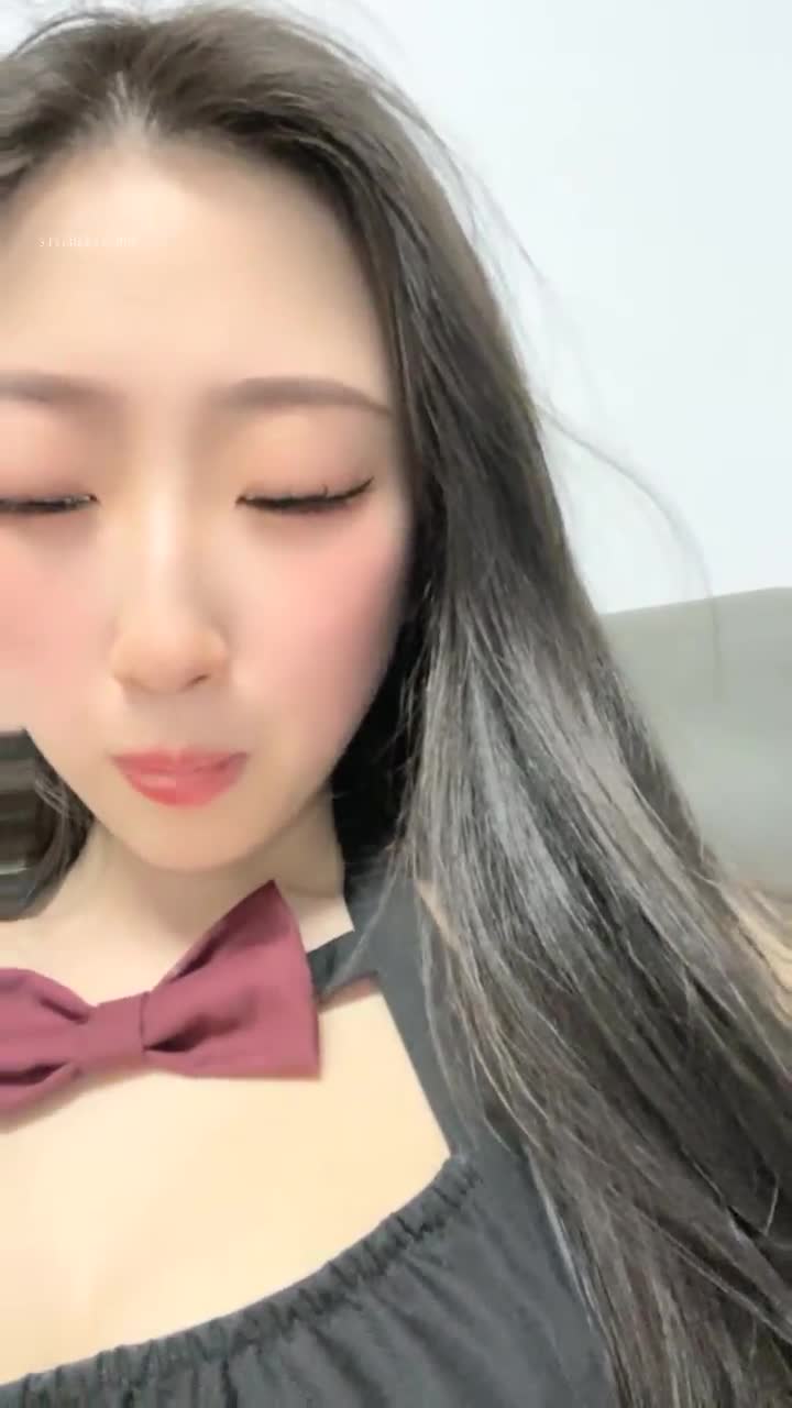  (12)