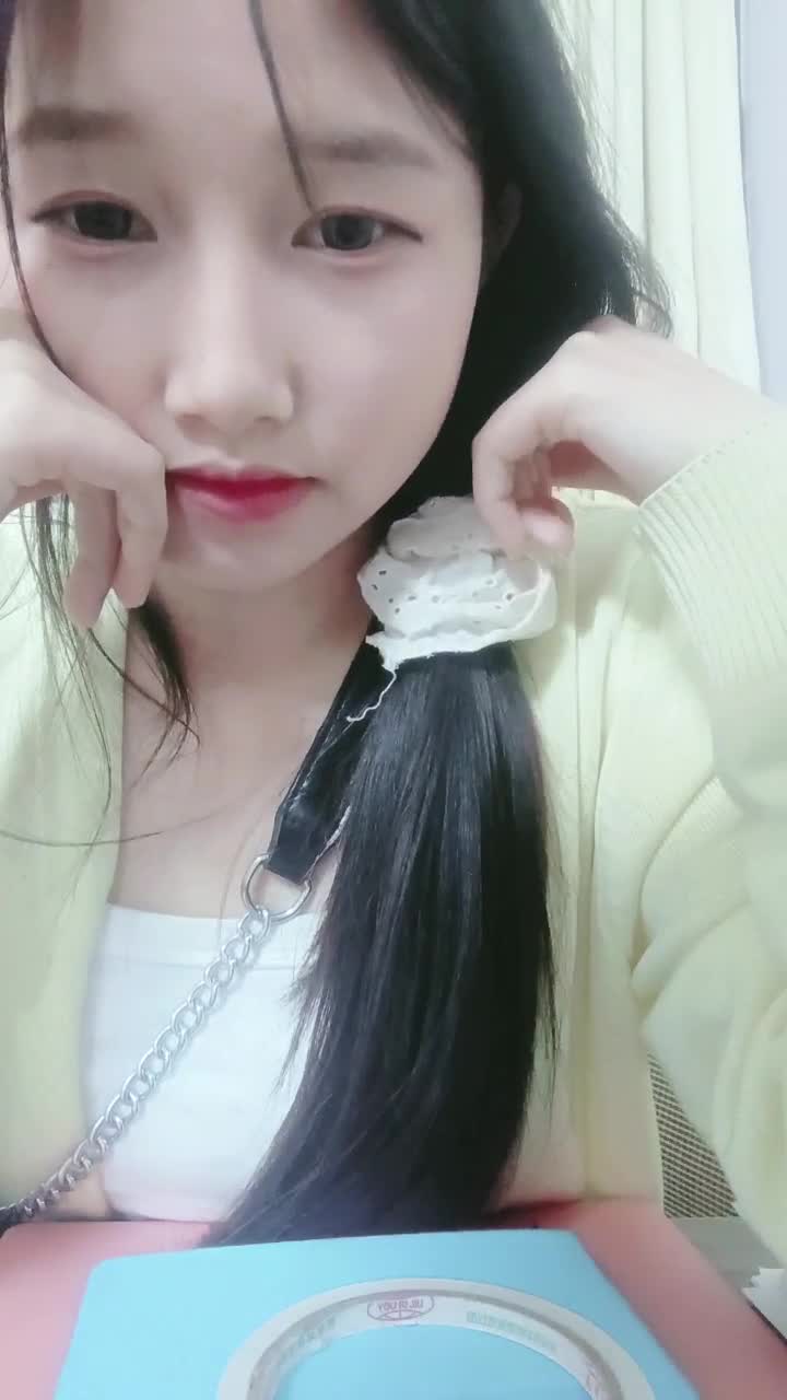  (12)