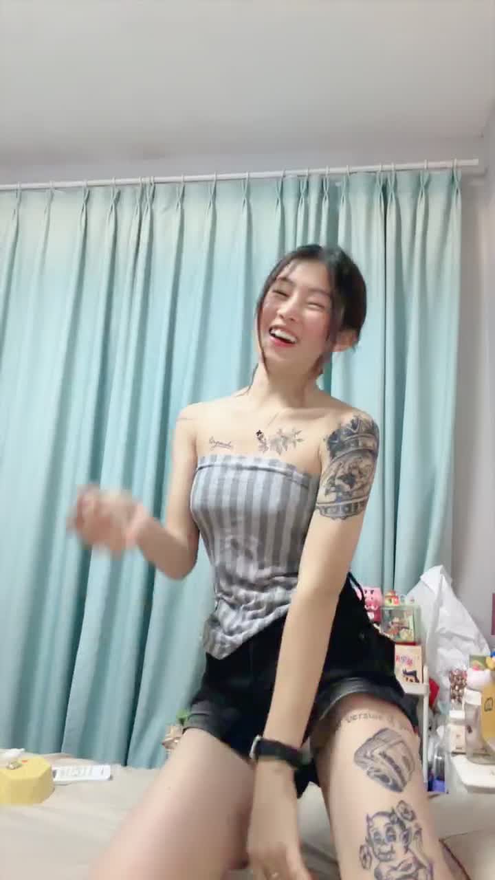 2048.hk@06年美少女_941630627_20251129-003843