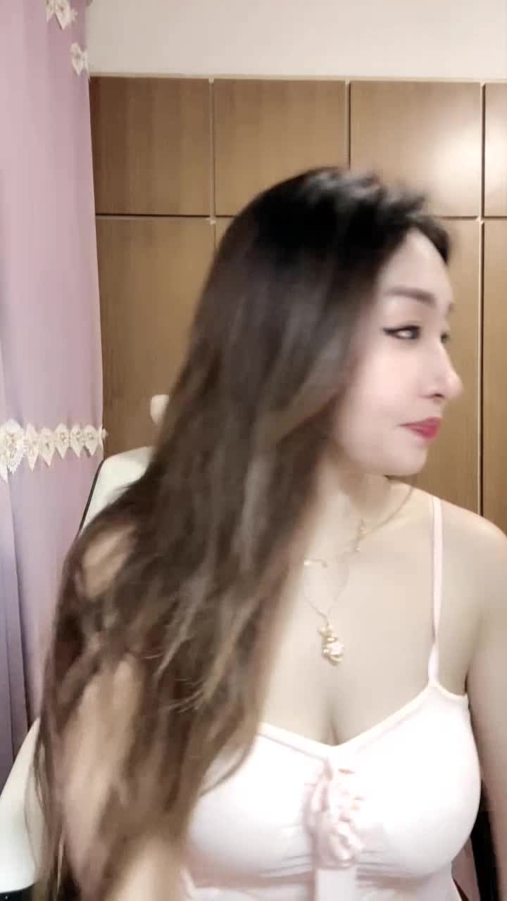 2048.hk@长腿学姐1839188514_20250807_202353