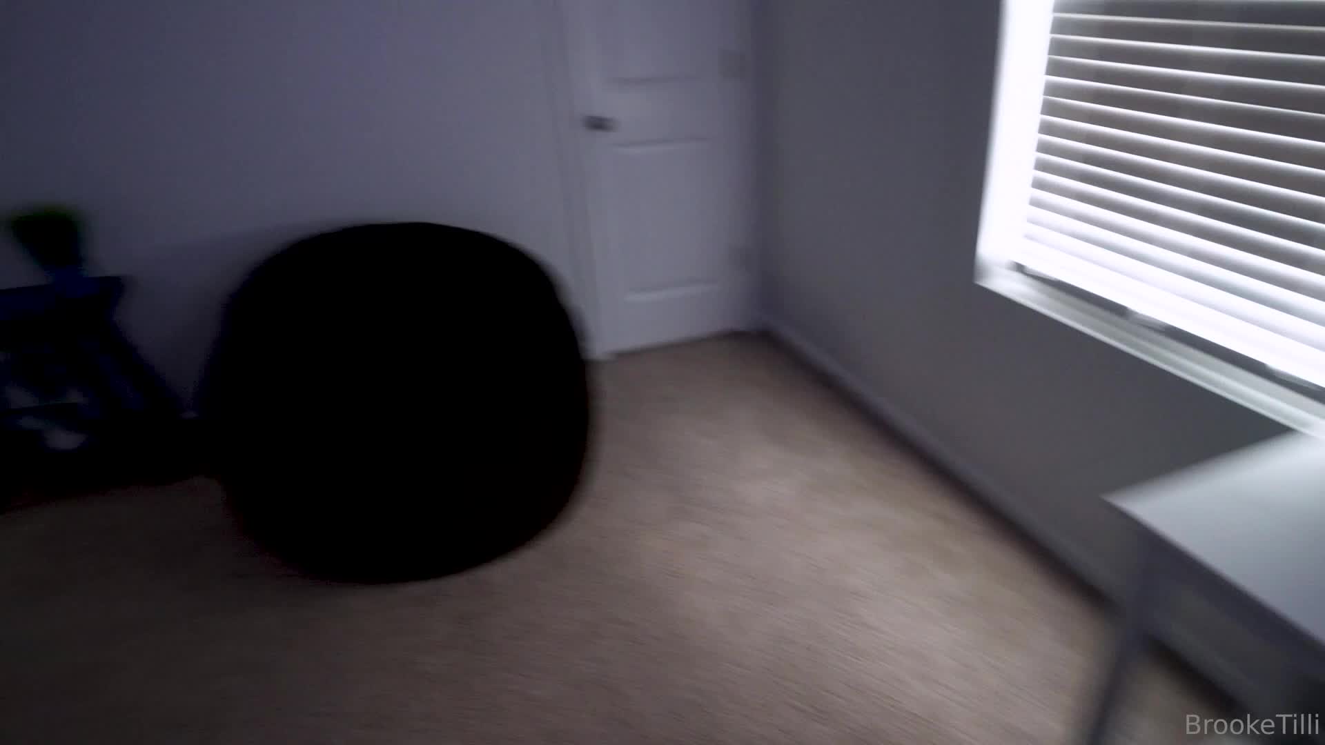 2048.hk@Brooke Tilli - Sneaky Step Bro Swaps with my Tantaly Sex Doll while I Play VR [BrookeTilli OnlyFans] (2023)