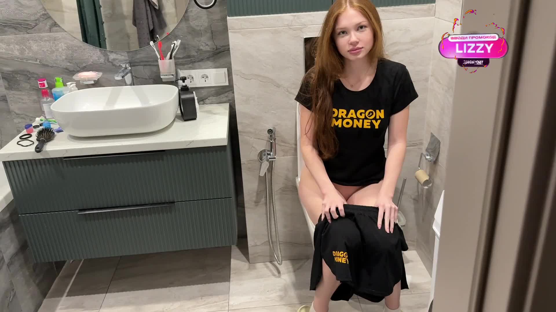 2048.hk@大屁股继妹在厕所里性交 - Pornhub.com