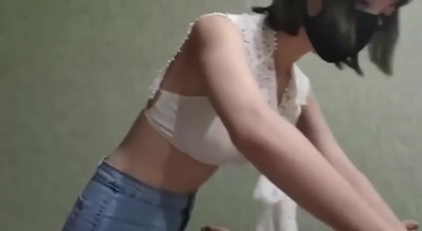 今天捡到宝了，无套内射19岁的女技师 #按摩 #会所 #女技师 #足疗 #口交