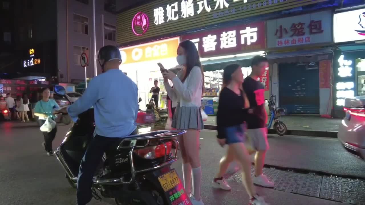#扫街 #站街 #城中村 长沙街拍，和小姐姐寻找爱情的旅途