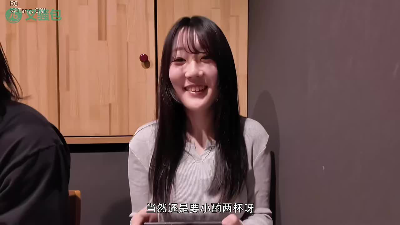 水果派 260524J【叉骚包推荐】酒后沦为公交车，没想到是本色出演！太骚了#口爆 #吞精 #少女 #轮奸