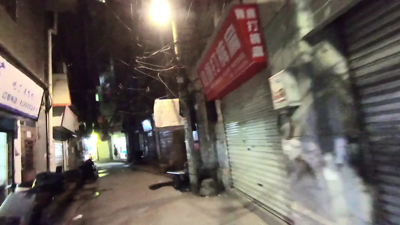 #扫街 #探店 #按摩街道夜色迷人很多美女我遇到真爱了