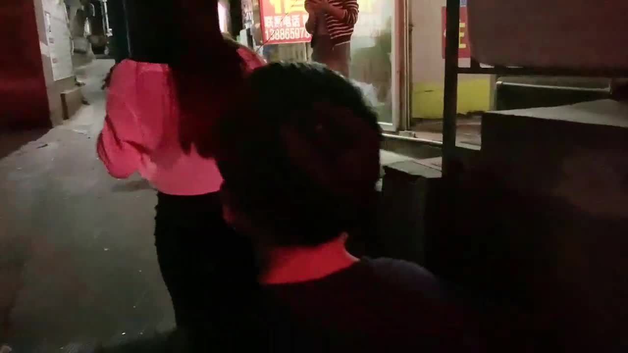 #扫街 #探店大学城的村庄 情人旅馆多如牛毛 很多花样年华女生