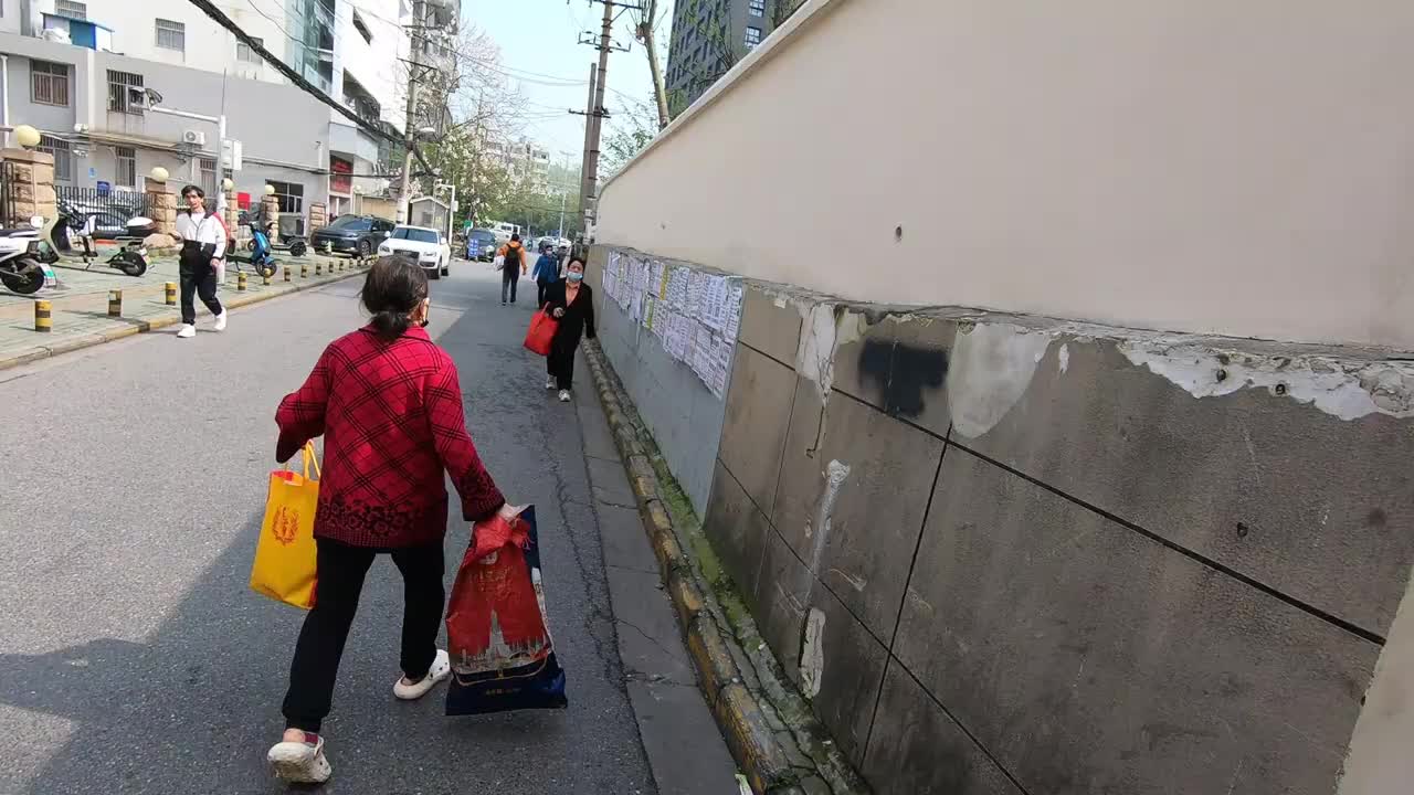 #扫街 #探店 #按摩棚户区好多小姐姐