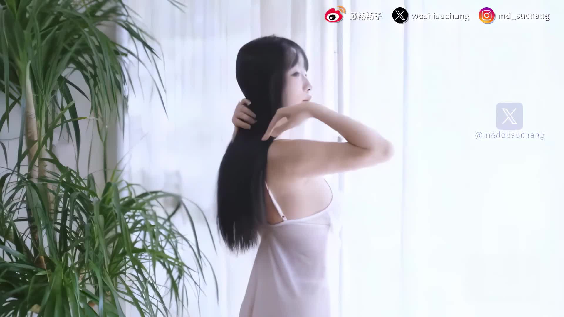 苏畅 台湾人气巨乳御姐【苏畅】沙发激战巨奶骚妹 后入骑乘爆乳射精台湾淫荡母狗多玩法伺候，各种角度榨取爸爸精液，后入骑乘榨取爸爸精液，甚至最终被内射中出#苏畅 #肉便器 #性奴 #榨精 #骚货